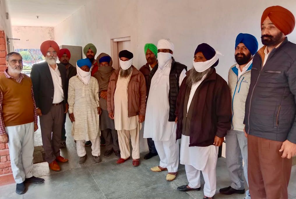 The Punjab Vigilance Bureau (VB) during its ongoing campaign against corruption in the state on Thursday apprehended Gurmej Singh and Jawala Singh (both ex-Sarpanches), Nirvail Singh, Kabul Singh and Gurbir Singh (both ex-members) of village panchayat, Benka, Tarntaran district for misappropriating government grant received for development of the village.